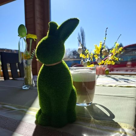 Kek Laguna Wellness Apartmanok Egerszalók Buitenkant foto