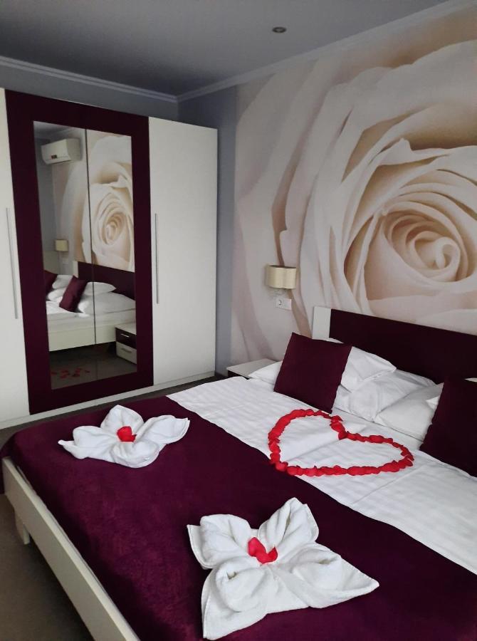 Kek Laguna Wellness Apartmanok Egerszalók Buitenkant foto
