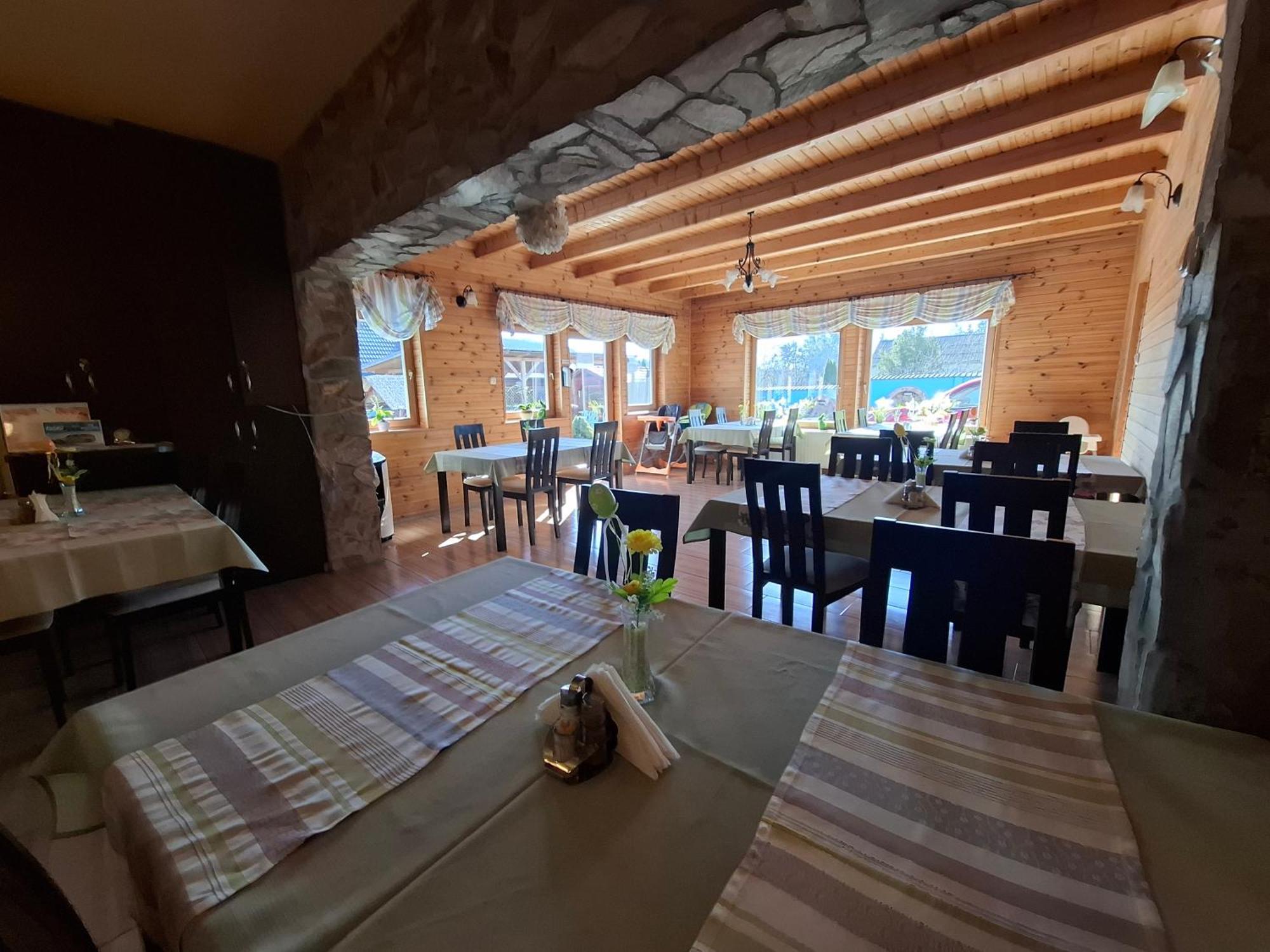 Kek Laguna Wellness Apartmanok Egerszalók Buitenkant foto