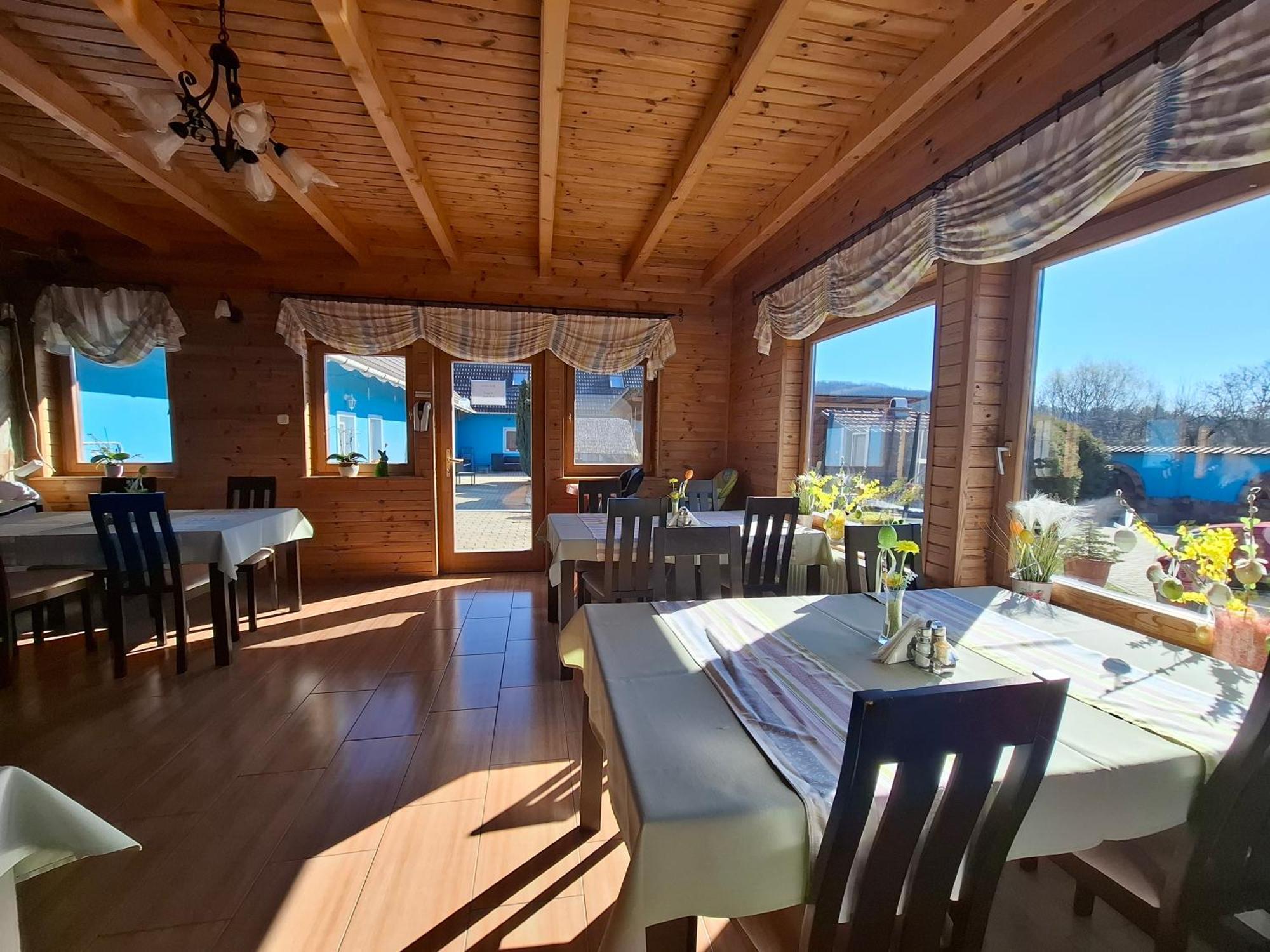 Kek Laguna Wellness Apartmanok Egerszalók Buitenkant foto
