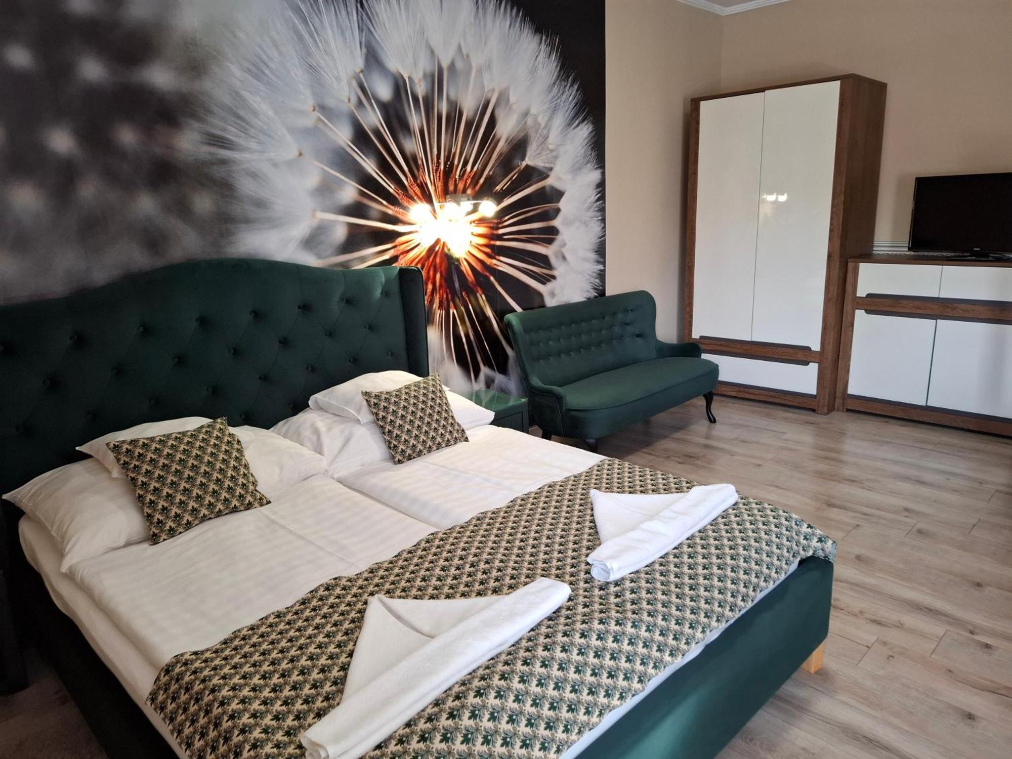 Kek Laguna Wellness Apartmanok Egerszalók Buitenkant foto