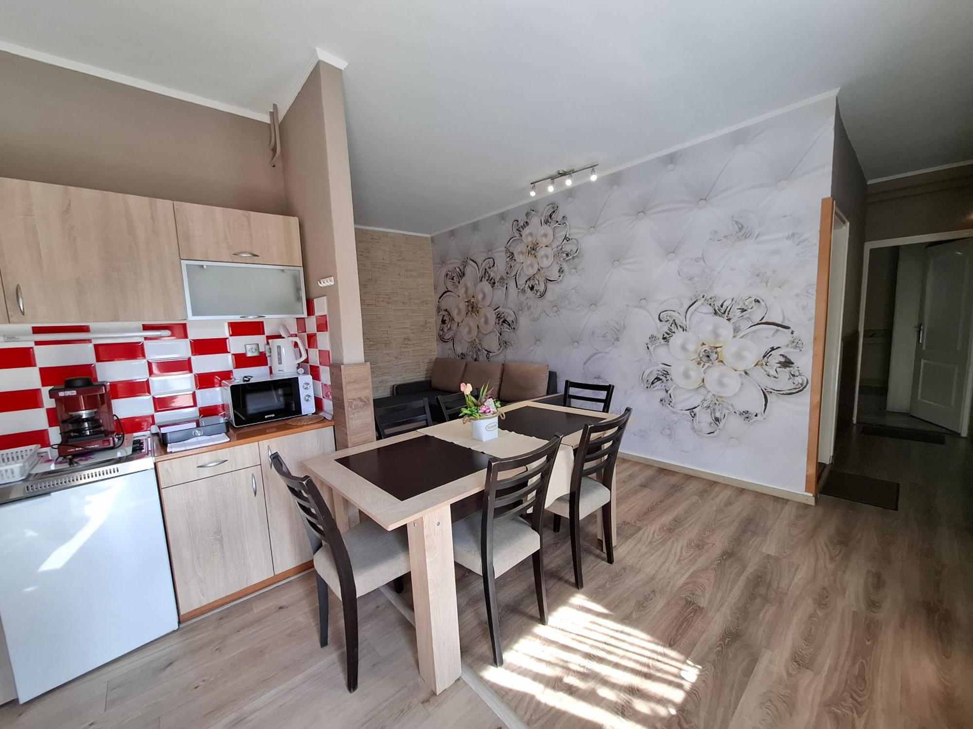Kek Laguna Wellness Apartmanok Egerszalók Buitenkant foto